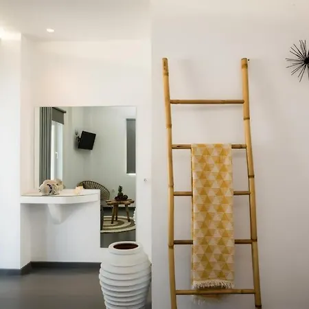 Gæstehus Jonaz Rooms & Suites Ornos (Mykonos)